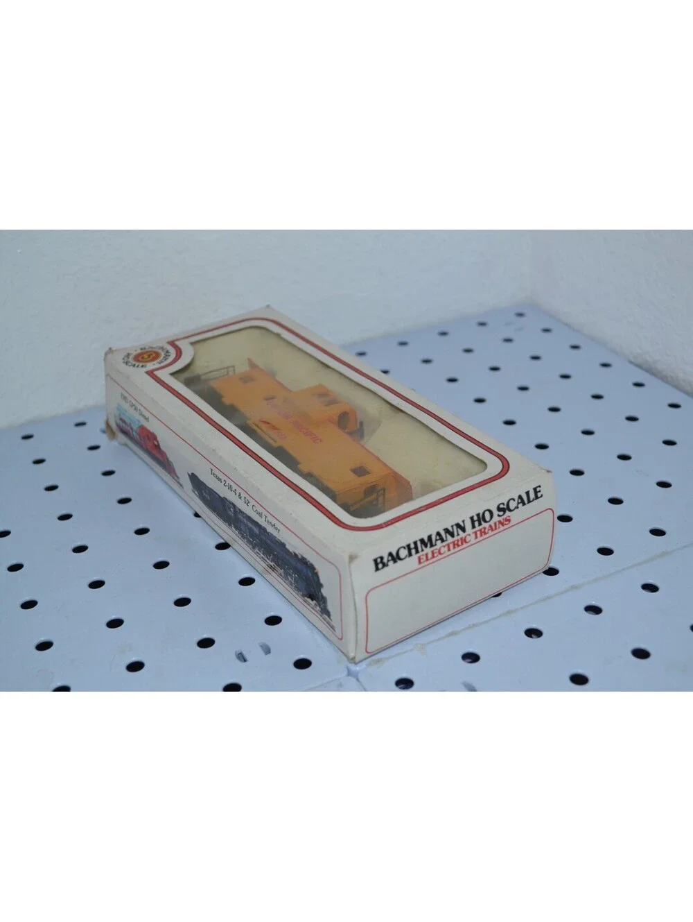 Bachmann HO Scale Union Pacific UP 25743 Caboose